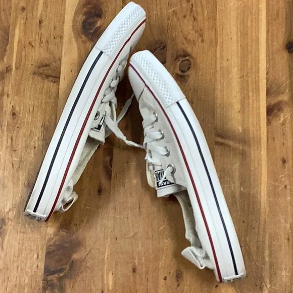 Converse Women’s White and Red Sneakers - Picture 4 of 4